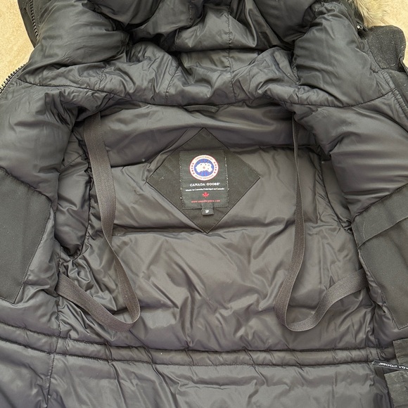 Canada Goose Black Puffer Jacket with Fur Hood PETITE SMALL - Picture 7 of 14